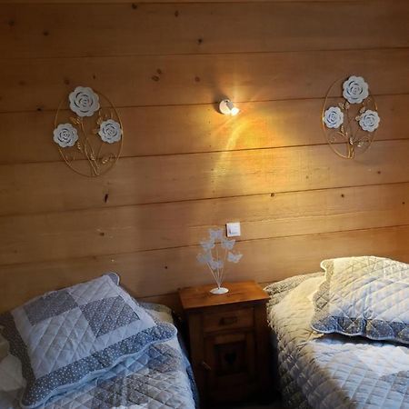 Les Chalets De La Garenne La Ferté-Beauharnais Eksteriør bilde